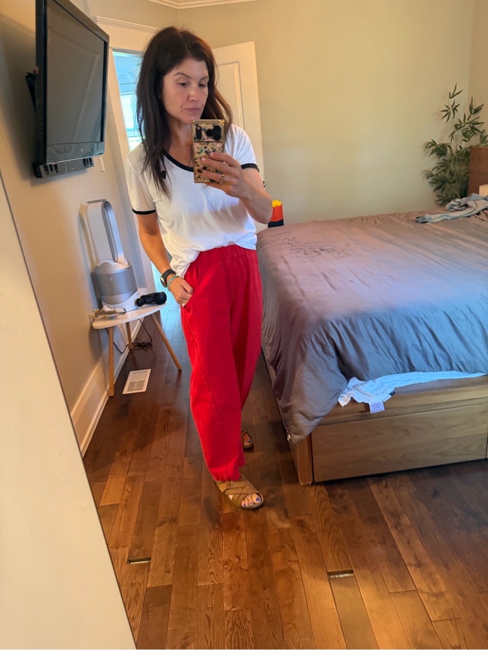 Le Bonne Shop Arc pants in cherry red Women’s Wide-Leg High-Rise Red Pants